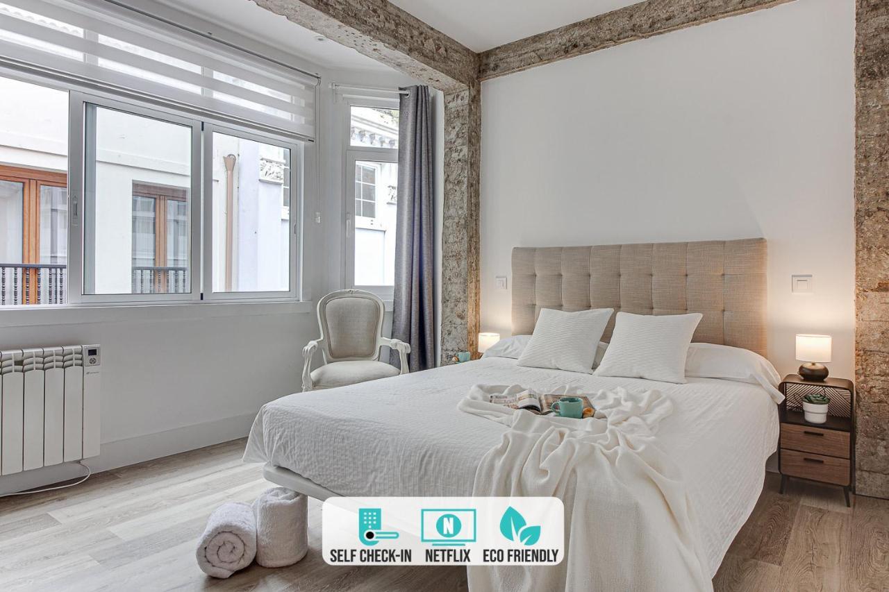 Central Square Deluxe Apartment A Coruna Bagian luar foto
