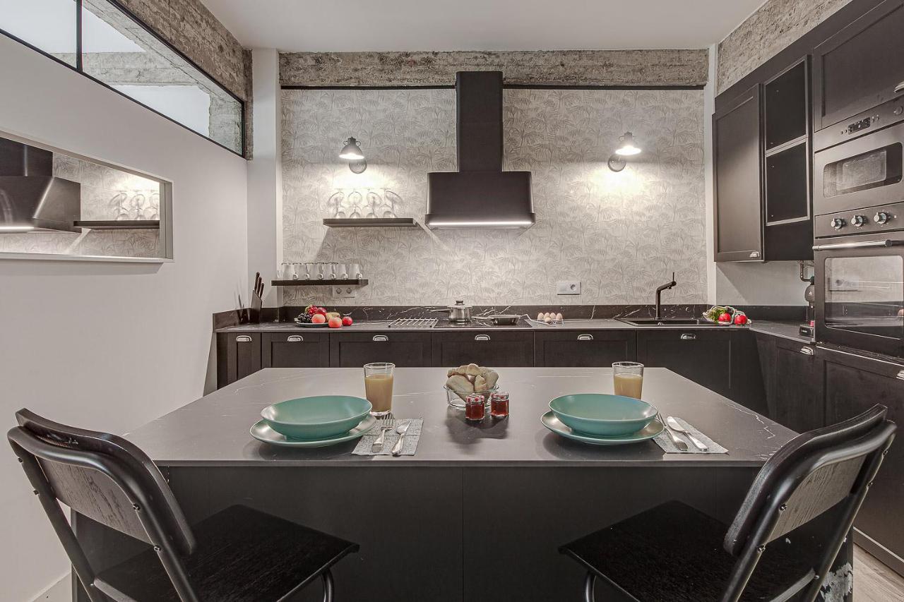 Central Square Deluxe Apartment A Coruna Bagian luar foto